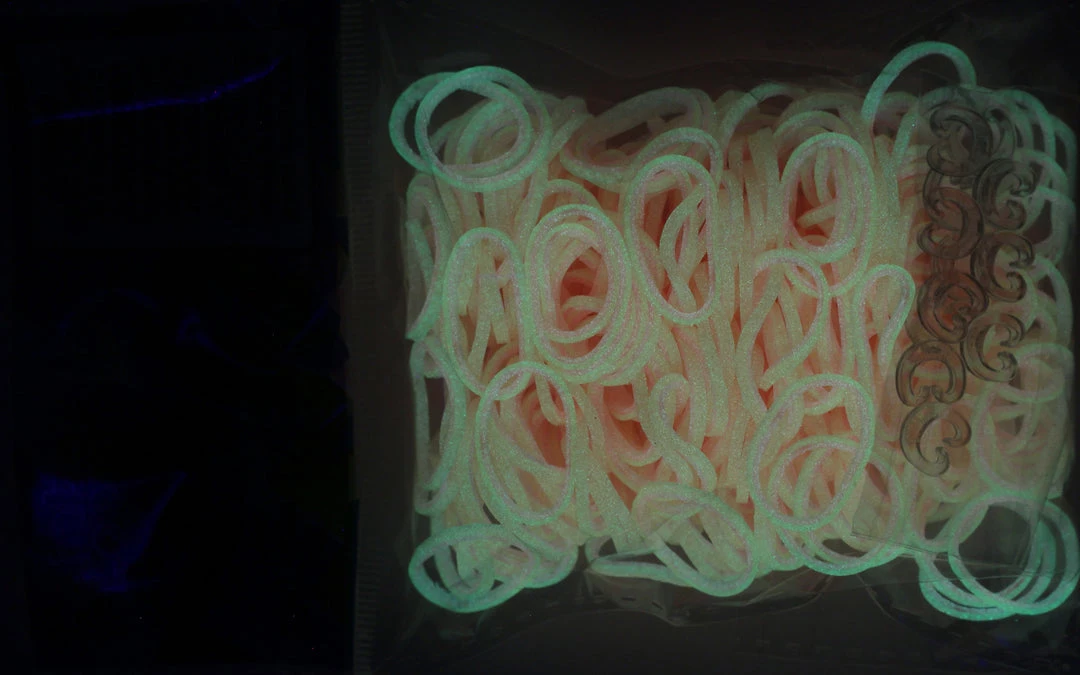 Rainbow Loom USA Webstore RL Band (Galaxy 300) Yellow/Pink 2 Rainbow Loom USA Webstore RL Band (Galaxy 300) Yellow/Pink